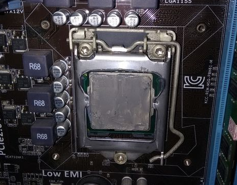 圖2 電腦CPU涂多少散熱硅脂合適.png