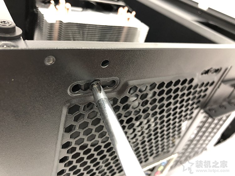 機箱風扇安裝教程