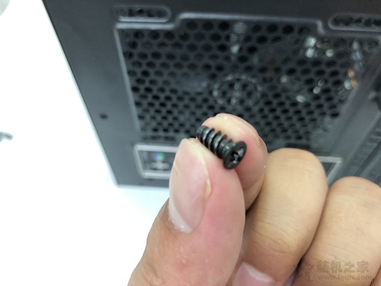 臺式電腦機箱散熱風扇怎么安裝？如何安裝利于散熱？